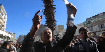 Mass protests spread across Turkey after massive increase in energy bills