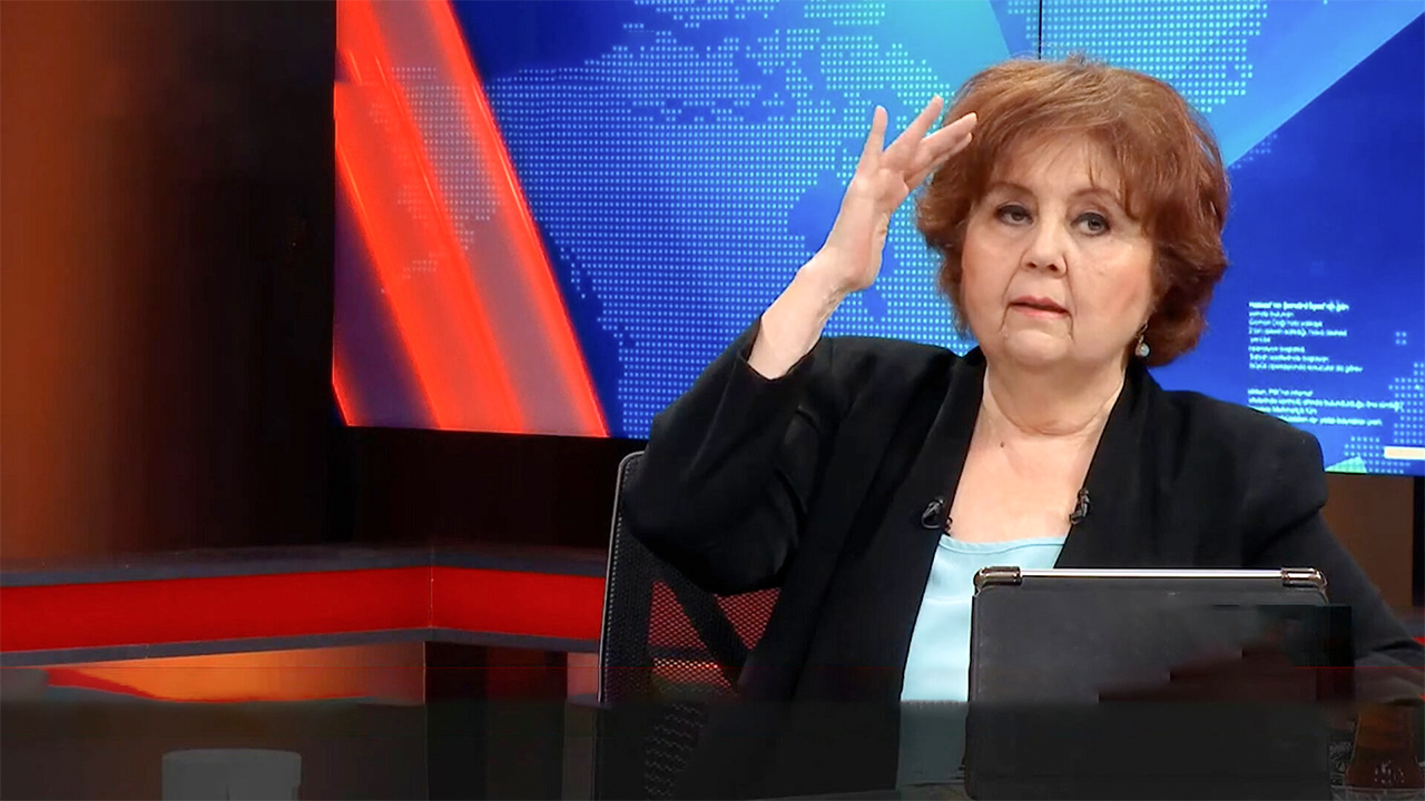 Turkey: Parties of ruling coalition line up to file criminal complaint against journalist