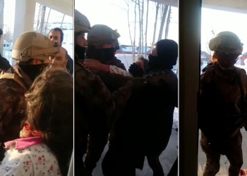 Turkish soldiers recorded forcing entry into house for search