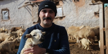 Communal village set up in response to economic crisis