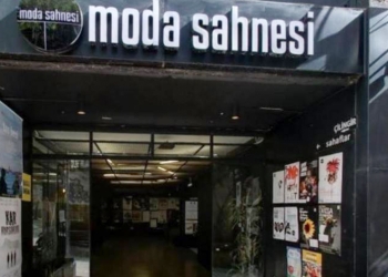 Turkey: Power cut off, then restored for theatre that failed to pay high bills
