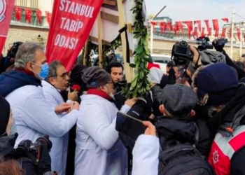 Health professionals strike in Turkey