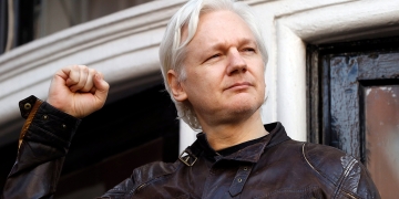 WikiLeaks founder’s appeal against extradition rejected by UK high court