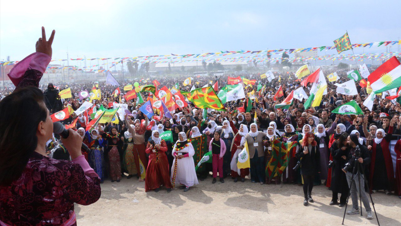 Turkey: Thousands attend Newroz celebration in Mersin