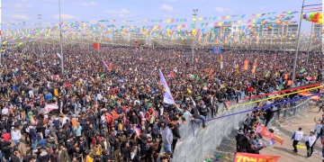 Hundreds of thousands in Newroz celebration in Diyarbakır