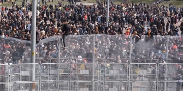 Police try to prevent groups from attending Newroz celebration in Diyarbakır