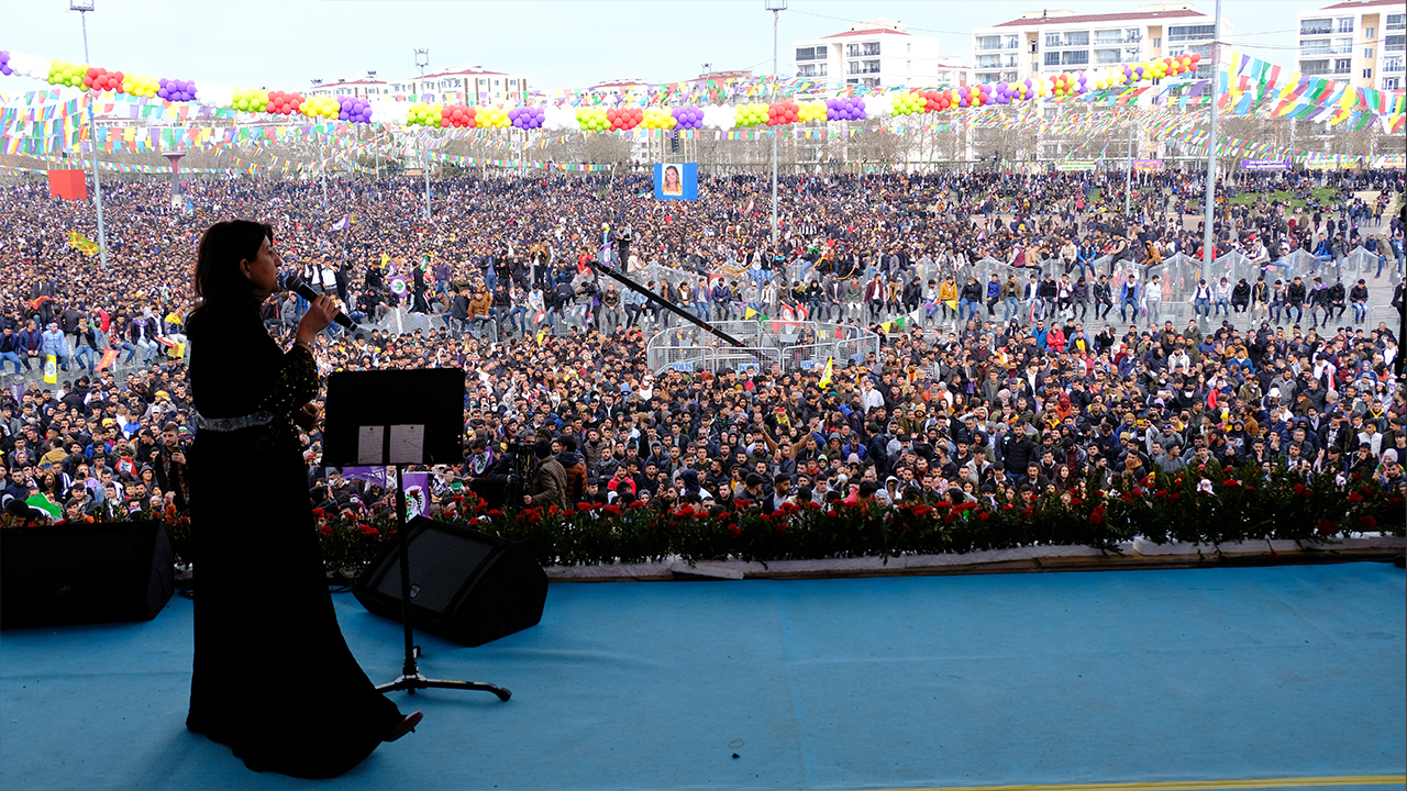 Newroz in Diyarbakır: Emphasis on peace by HDP co-chair