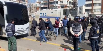 Turkey: Police detains at least 100 children in Newroz celebrations in Diyarbakır