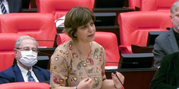 Banned dress was at the Turkish Parliament