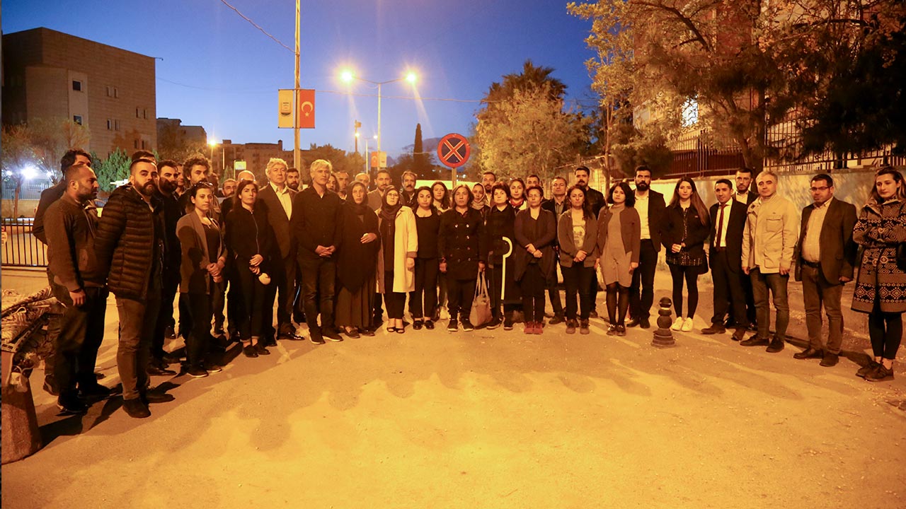 HDP’s Pervin Buldan visits Şenyaşar family for day 400 of justice vigil
