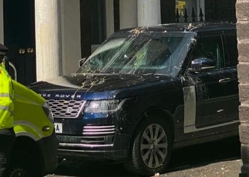Kurdish protesters hurl eggs at Masrour Barzani’s convoy in London