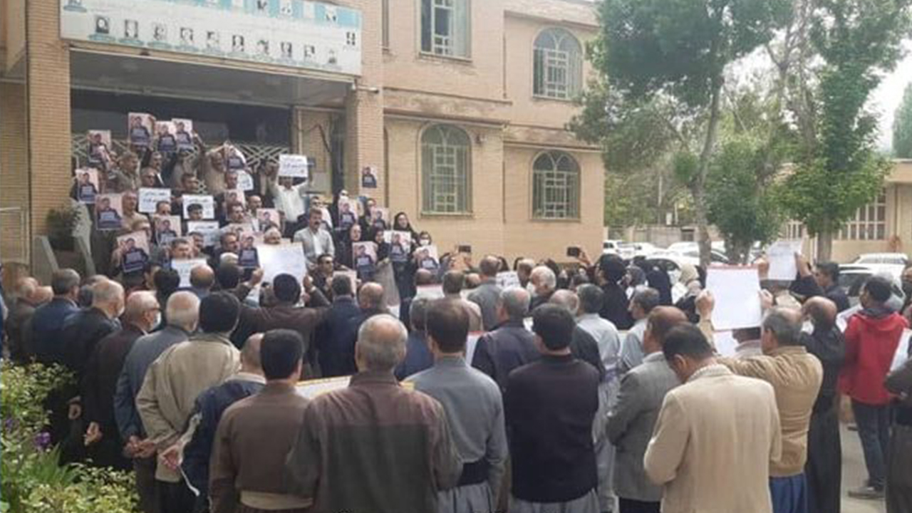 Labour Day in Iran: Teachers rally for better wages and work conditions