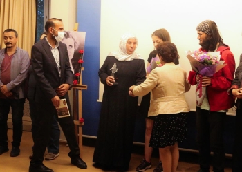 Turkey: Human rights award given to Kurdish mother, Emine Şenyaşar