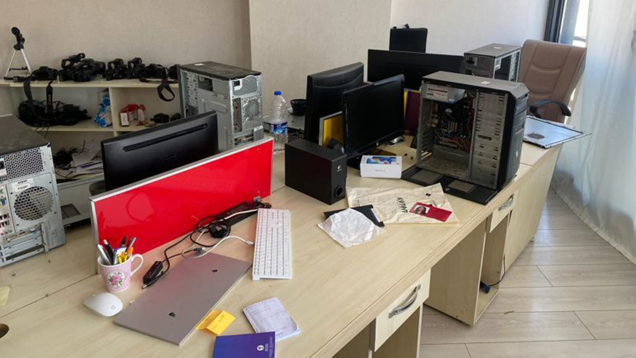 Kurdish-focused news agencies wake up to raids: At least 21 journalists detained (UPDATED)