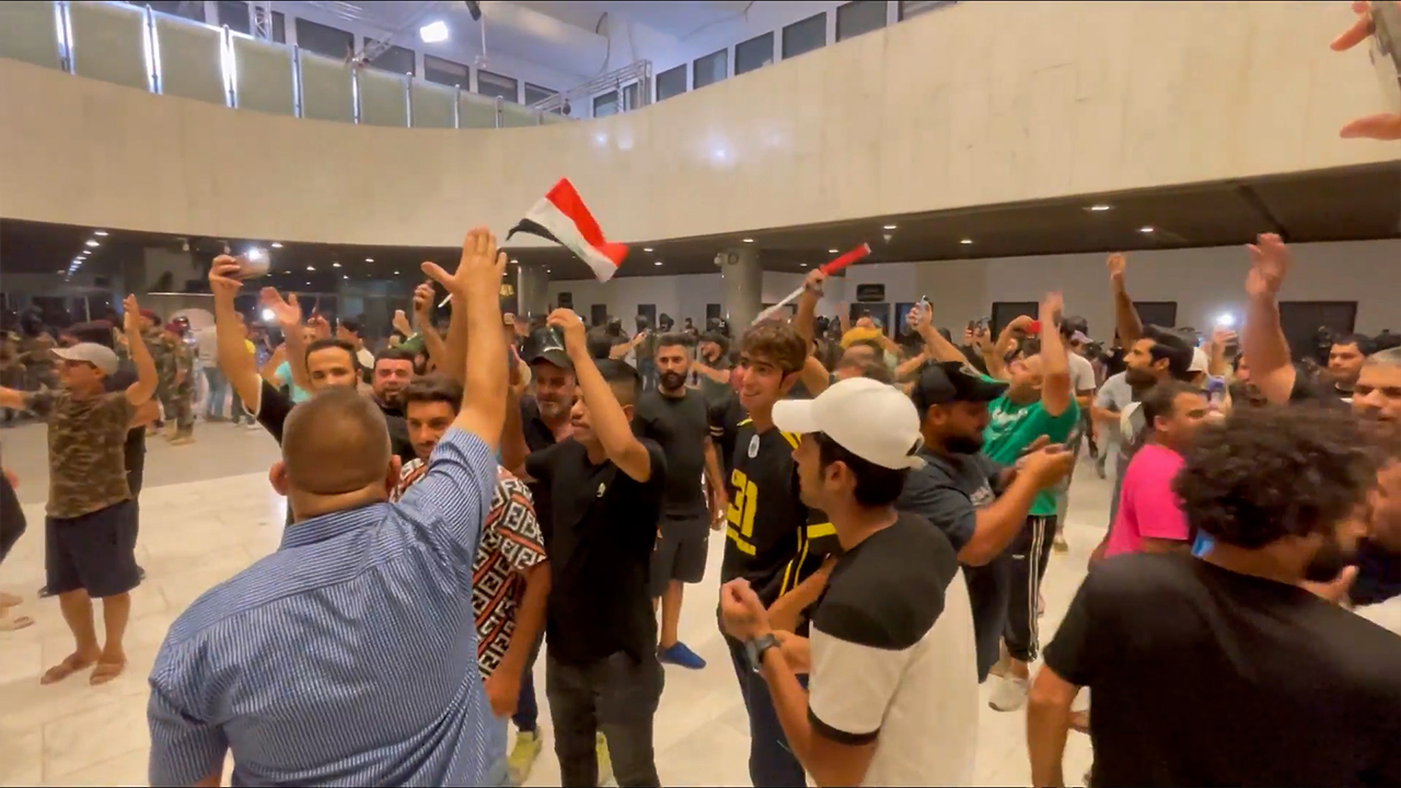 Sadr supporters raid the Iraqi parliament