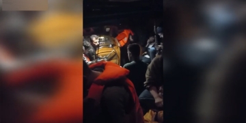 Stranded Kurdish refugees reach safety after ordeal in Ionian Sea