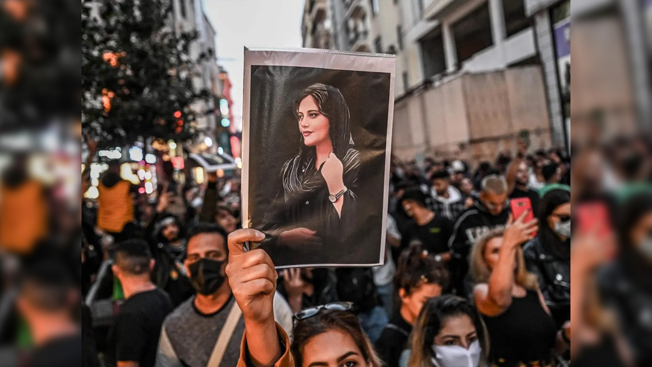 Iranian women receive international support