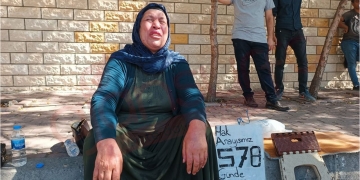 Turkish police tries to block Kurdish family’s vigil for justice