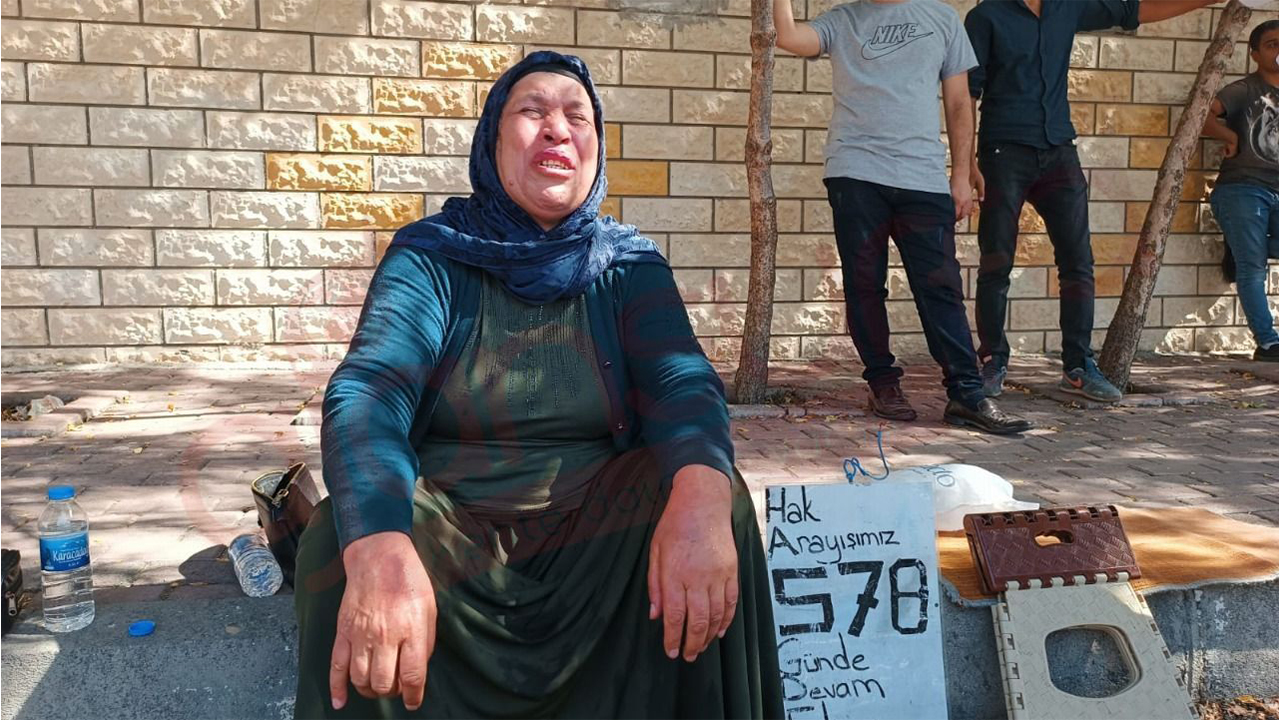 Turkish police tries to block Kurdish family’s vigil for justice