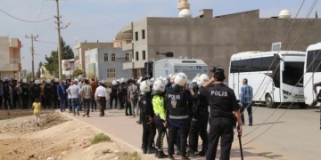 Four injured in clashes as Turkish riot police accompany energy company repairs