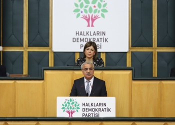 Journalists in Turkey decry life under new disinformation law after dawn arrests