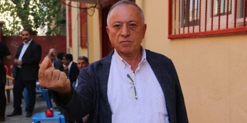 Spent bullet flung at HDP MP during press briefing in southeast Turkey
