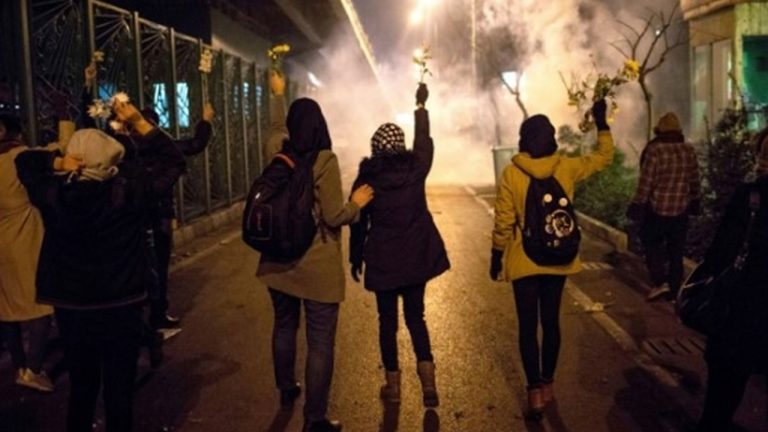 Iran: Kurdish clergymen support anti-government protests