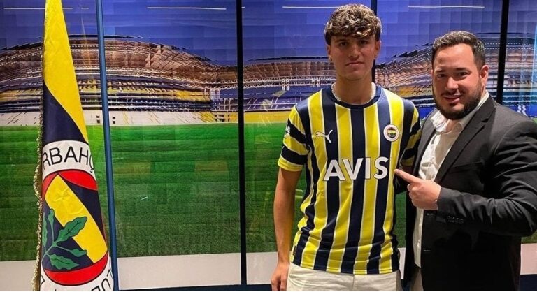 Turkey’s Fenerbahçe cancels contract with footballer over Kurdistan flag