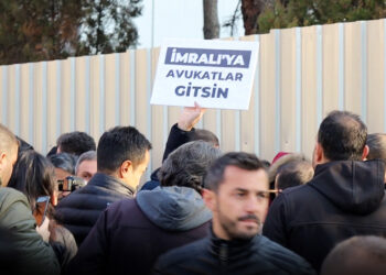 Kurdish MPs launch sit-in at Turkey’s Justice Ministry for Abdullah Öcalan