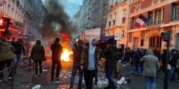 Kurds take to Paris streets after deadly attack on cultural centre