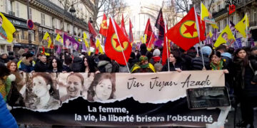 Thousands of Kurds gather in Paris to demand justice for victims of 2013 assassinations