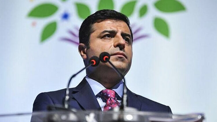 Turkish Court cites freedom of expression over banners that label Kurdish politician a “terrorist”