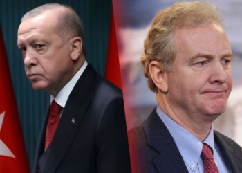 US Senator calls for sanctions on Turkey over its likely operations in northeast Syria