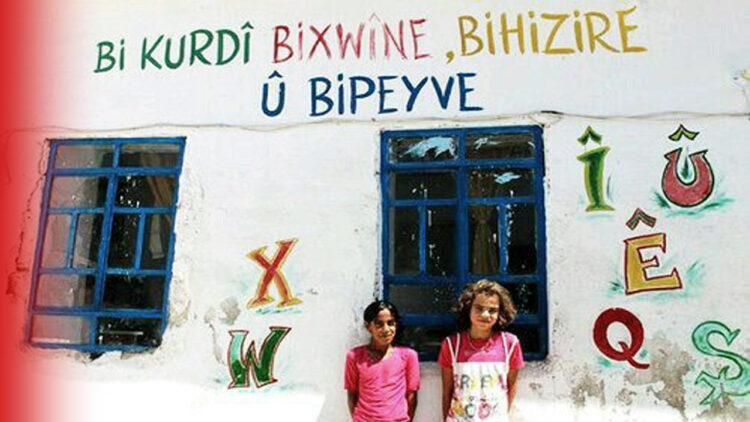 A hundred years of Republic, and mother language