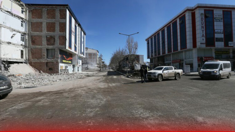 Authorities in quake-hit Elbistan in rush to remove rubble before Erdoğan’s visit