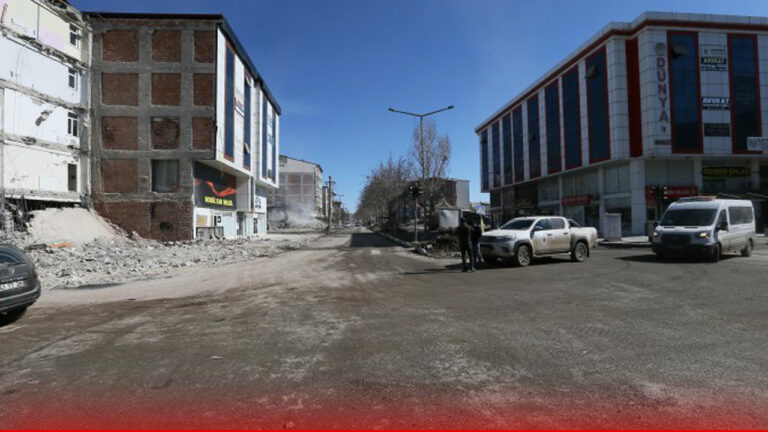 Authorities in quake-hit Elbistan in rush to remove rubble before Erdoğan’s visit