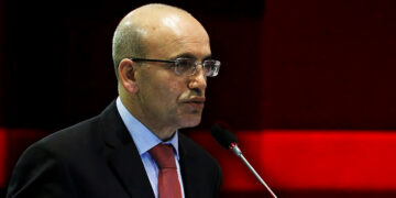 Turkey’s former economy chief announces no interest in active politics after meeting Erdoğan