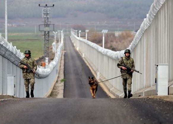 Turkish prosecutors investigate three gendarmes for killing Syrians