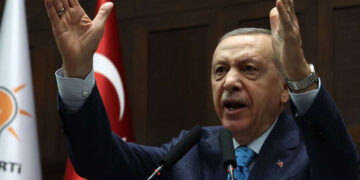 Erdoğan continues litigation campaign against opposition