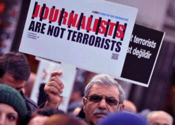 Turkish prosecutor accuses journalists of terrorism over their reporting