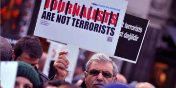 Turkish prosecutor accuses journalists of terrorism over their reporting