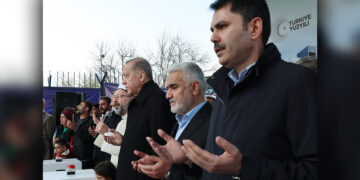 Erdoğan starts election campaign in Diyarbakır together with infamous Kurdish Islamist Party