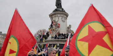 French judge convicts eleven activists for links with PKK