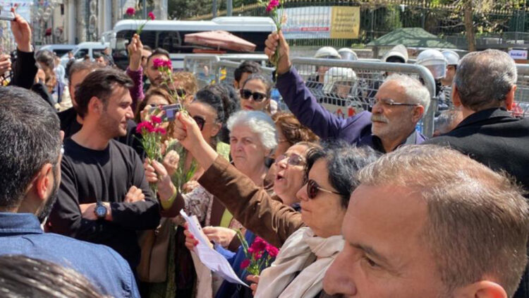Saturday Mothers face fourth consecutive week of police brutality in Turkey
