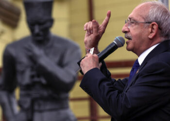 Kemal Kılıçdaroğlu rallying support for crucial second round elections in Turkey