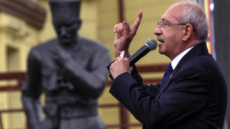 Kemal Kılıçdaroğlu rallying support for crucial second round elections in Turkey
