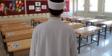 Turkey makes Muslim prayer rooms mandatory in educational boarding houses