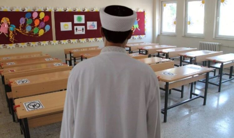 Turkey makes Muslim prayer rooms mandatory in educational boarding houses