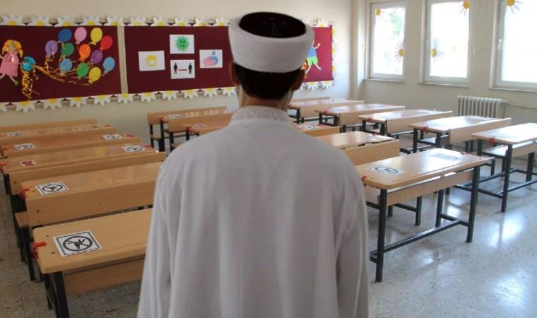Turkey makes Muslim prayer rooms mandatory in educational boarding houses