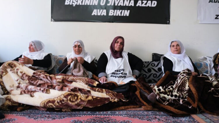Kurdish mothers demand freedom for Abdullah Öcalan in Justice Vigil
